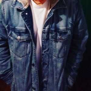 Meet your Posher, Ethan